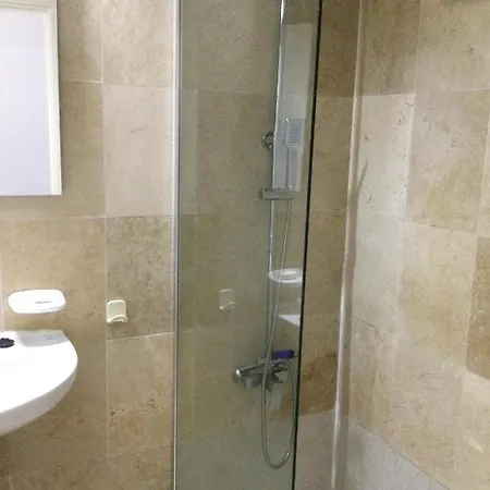 Apartament Lovely 2 Bedroom In