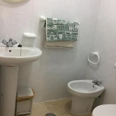 Lovely 2 Bedroom In Apartament Caleta De Fuste