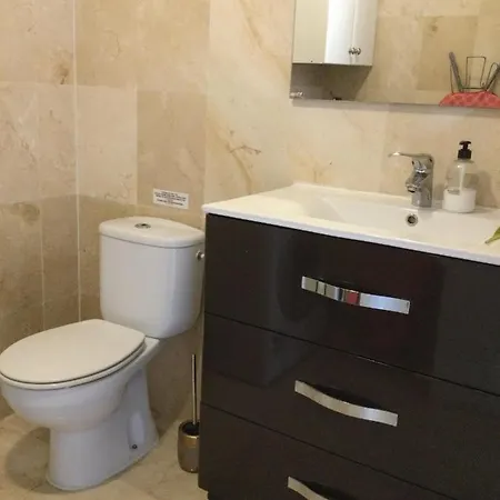 Lovely 2 Bedroom In *