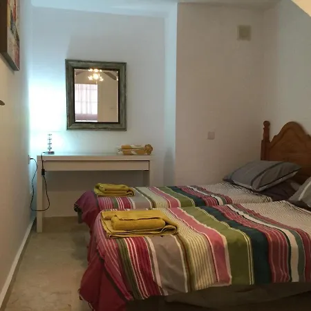 アパート Lovely 2 Bedroom In カレタ・デ・フステ