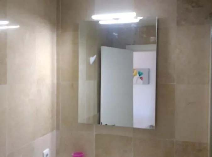 Lovely 2 Bedroom In アパート カレタ・デ・フステ